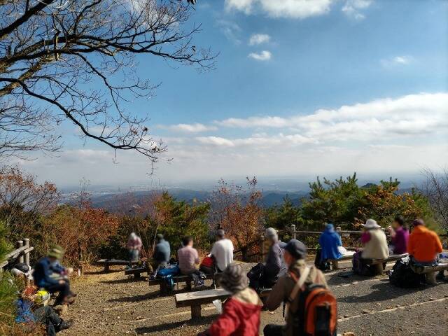 御岳山から日の出山へ 頂上でのカップラーメンは最高だった!!_18