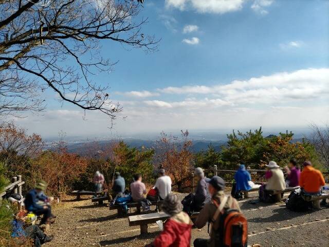 御岳山から日の出山へ　頂上でのカップラーメンは最高だった!!_18