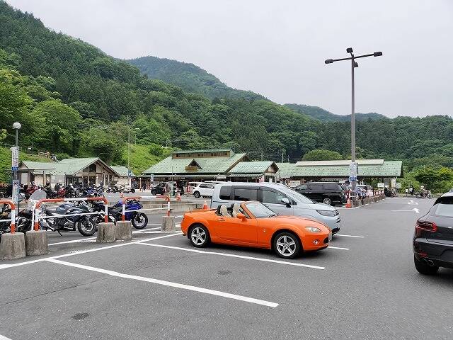 あしがくぼ山の花道駐車場から日向山(埼玉)へプチ登山_27